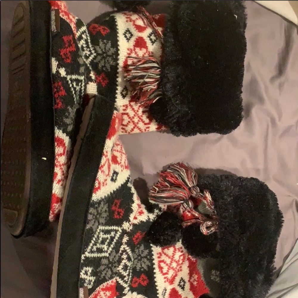 Muk Luk slipper boots